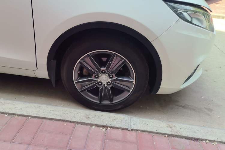 Used CHANGAN Eado 2015 1.6L Manual Shangkue Model China IV Right Front Wheel Hub