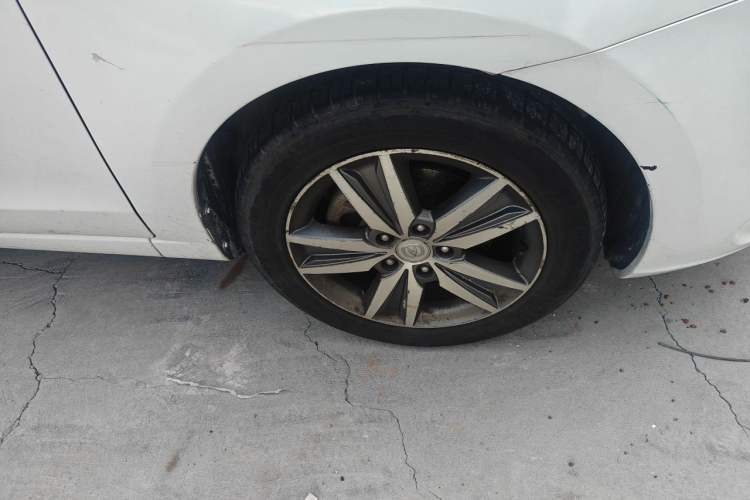 Used CHANGAN Eado 2015 1.6L Manual Luxury Model China IV Standard Right Front Wheel Hub