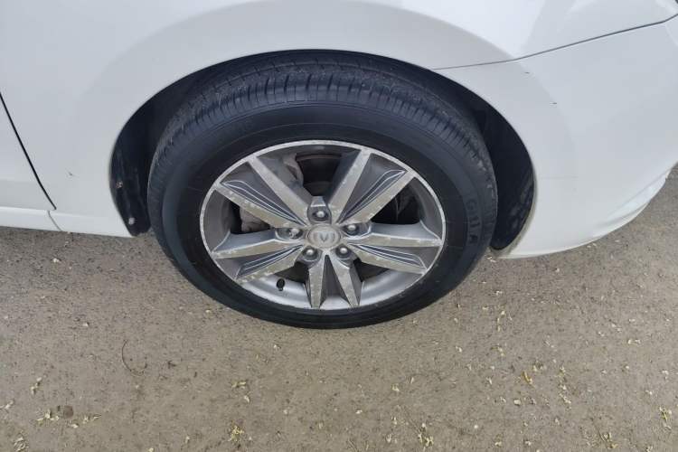 Used CHANGAN Eado 2015 1.6L Manual Luxury Model China V Standard Right Front Wheel Hub