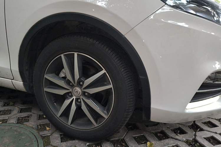Used CHANGAN Eado 2015 1.6L Automatic ZhiKu Model China IV Standard Right Front Wheel Hub