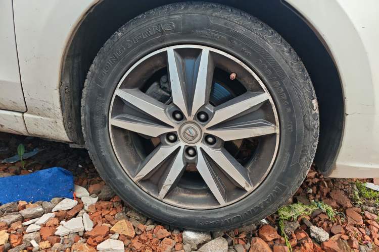 Used CHANGAN Eado 2015 1.6L Manual Luxury Model China IV Standard Right Front Wheel Hub