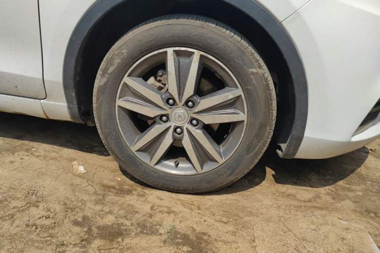 Used CHANGAN Eado 2015 1.6L Manual Junku Model China IV Standard Right Front Wheel Hub