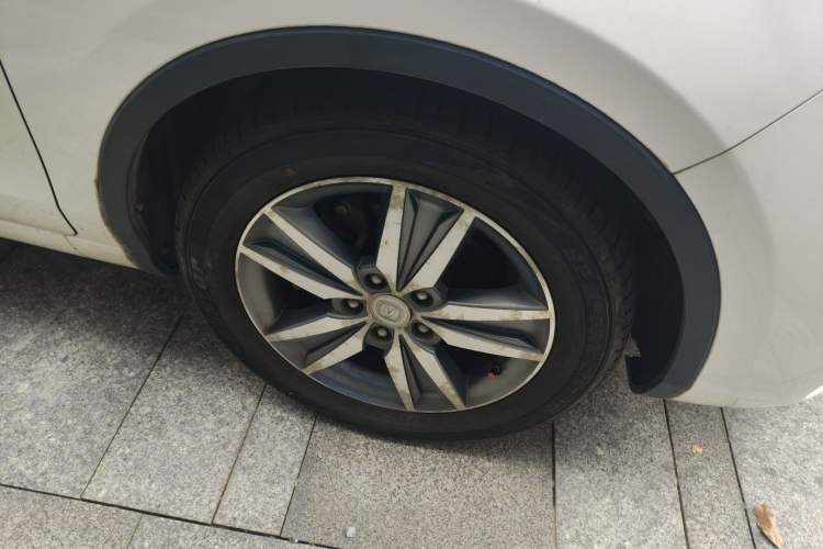 Used CHANGAN Eado 2015 1.6L Manual Junku Model China IV Standard Right Front Wheel Hub
