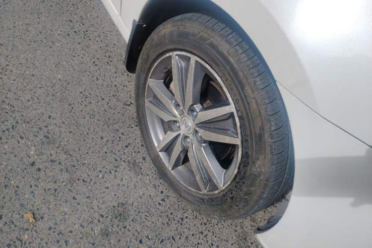 Used CHANGAN Eado 2015 1.6L Manual Luxury Model China V Standard Right Front Wheel Hub