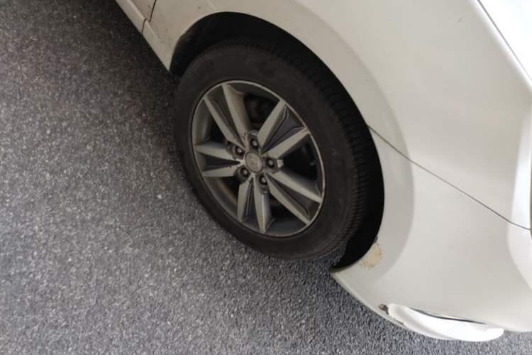 Used CHANGAN Eado 2015 1.6L Manual Luxury Model China V Standard Right Front Wheel Hub