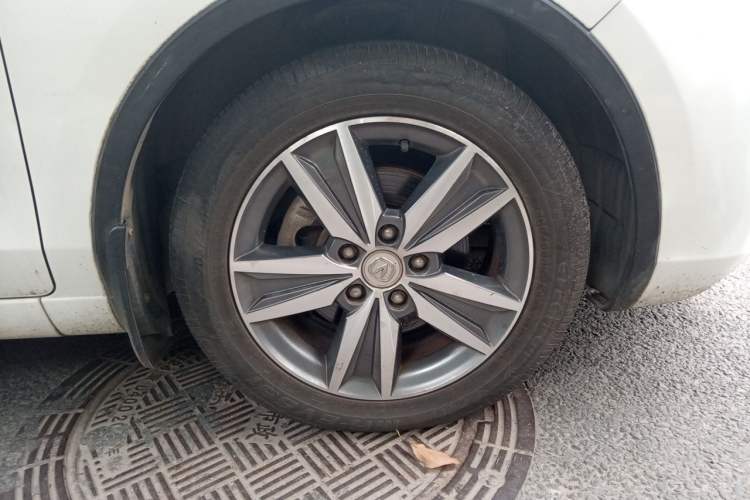Used CHANGAN Eado 2015 1.6L Manual ZhiKu Model China IV Standard Right Front Wheel Hub