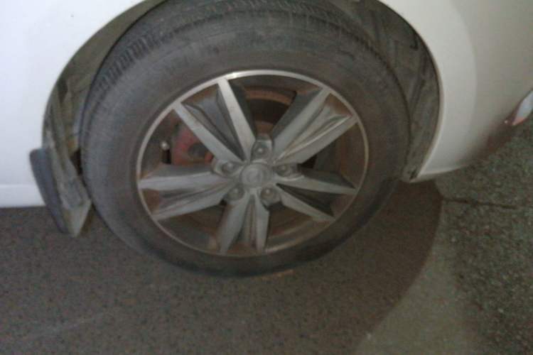 Used CHANGAN Eado 2015 1.6L Manual Flagship Model Right Front Wheel Hub
