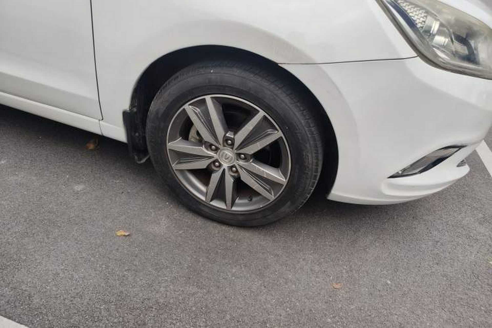 Used CHANGAN Eado 2015 1.6L Manual Luxury Model China V Standard Right Front Wheel Hub