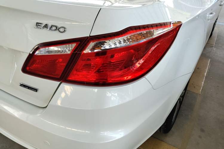 Used CHANGAN Eado 2015 1.6L Manual Luxury Model China V Standard Right Rear Taillight