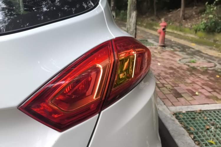 Used CHANGAN Eado 2015 1.6L Manual Junku Model China V Standard Right Rear Taillight