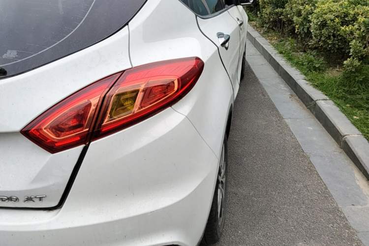 Used CHANGAN Eado 2015 1.6L Manual Junku Model China V Standard Right Rear Taillight
