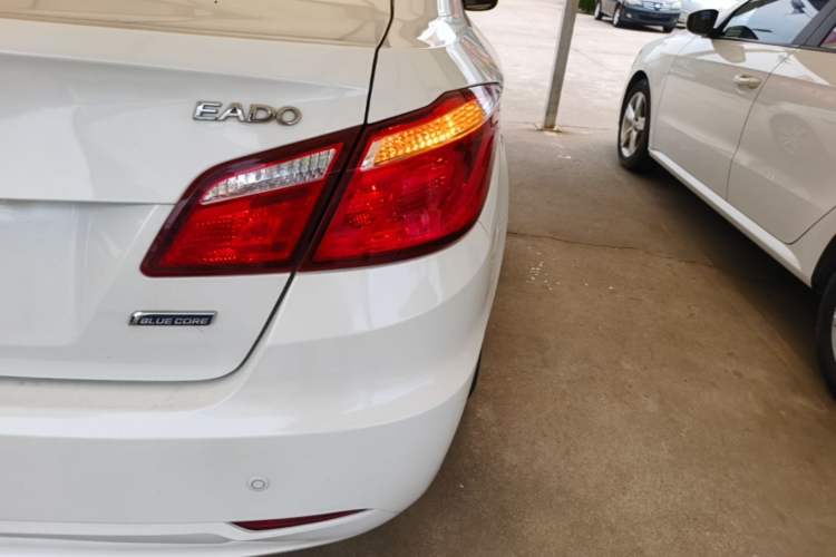 Used CHANGAN Eado 2015 1.6L Manual Luxury Model China V Standard Right Rear Taillight