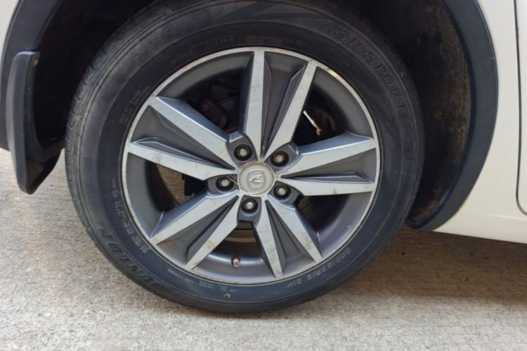 Used CHANGAN Eado 2015 1.6L Manual Junku Model China IV Standard Right Rear Wheel Hub