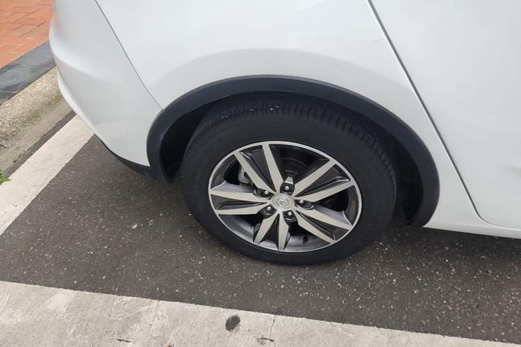 Used CHANGAN Eado 2015 1.6L Automatic Junku Model China IV Standard Right Rear Wheel Hub