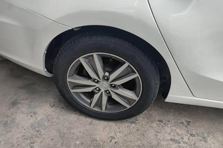 Used CHANGAN Eado 2015 1.6L Automatic Luxury Model Right Rear Wheel Hub