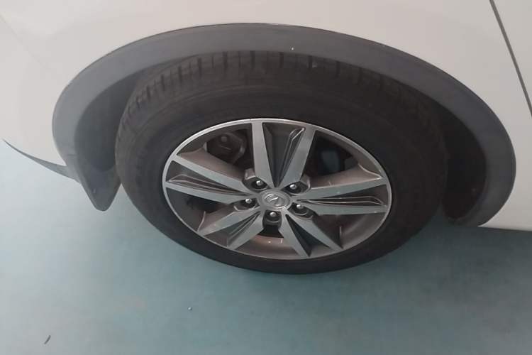 Used CHANGAN Eado 2015 1.6L Automatic Junku Model China V Standard Right Rear Wheel Hub