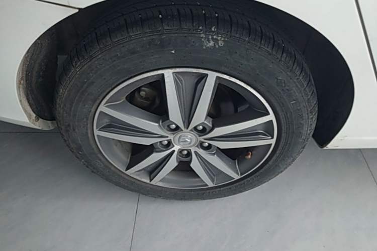 Used CHANGAN Eado 2015 1.6L Automatic Luxury Model Right Rear Wheel Hub