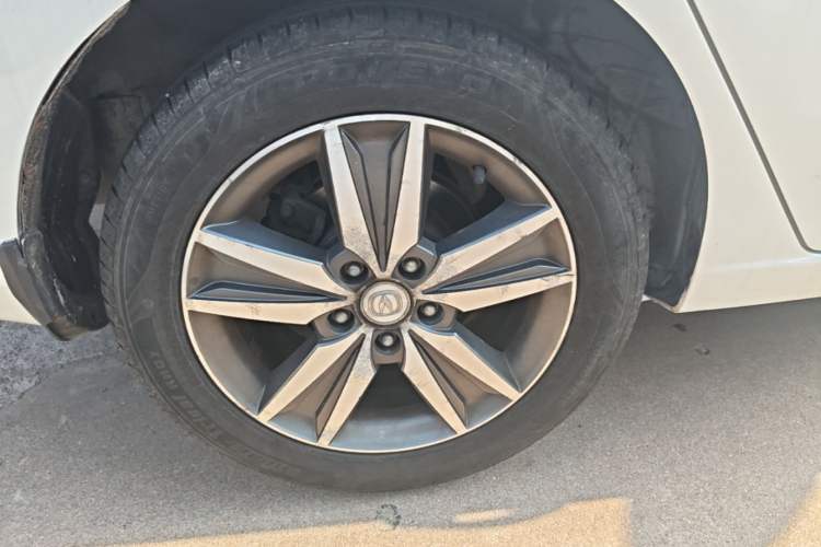 Used CHANGAN Eado 2015 1.6L Automatic Luxury Model Right Rear Wheel Hub