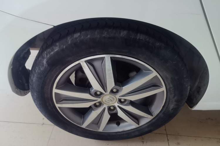 Used CHANGAN Eado 2015 1.6L Automatic Luxury Model Right Rear Wheel Hub