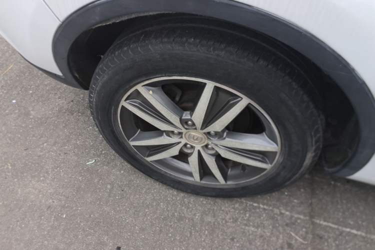Used CHANGAN Eado 2015 1.6L Automatic Junku Model China V Standard Right Rear Wheel Hub