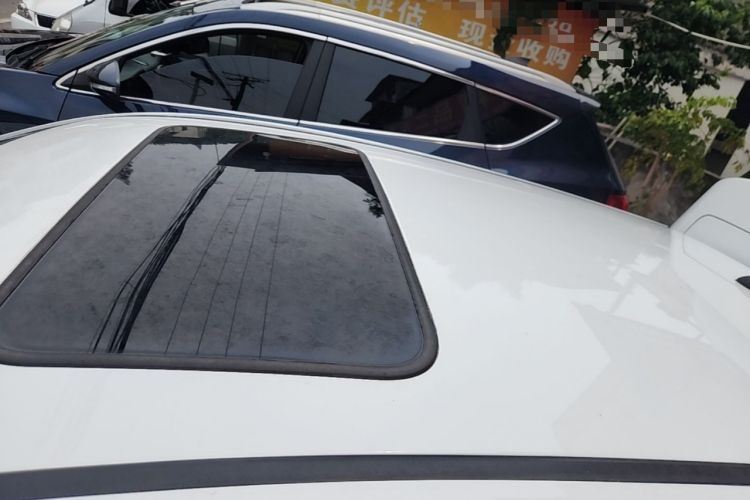 Used CHANGAN Eado 2015 1.6L Automatic ZhiKu Model China IV Standard Roof