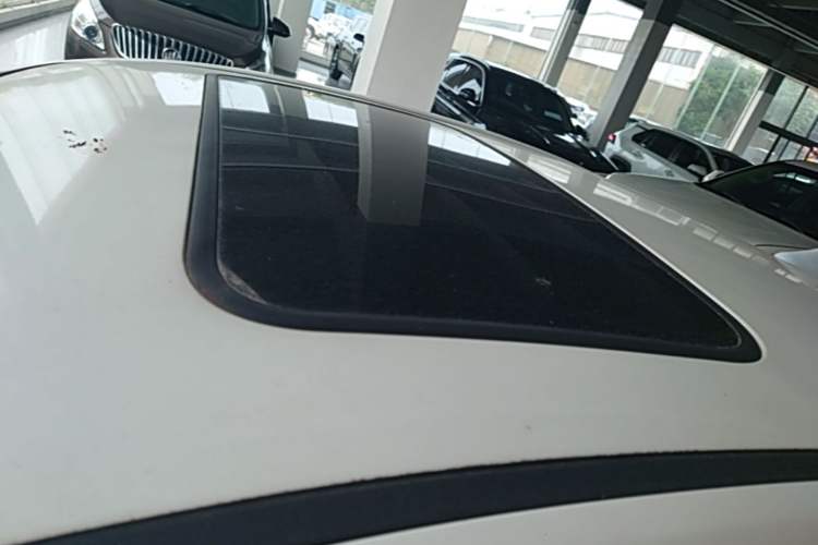 Used CHANGAN Eado 2015 1.6L Automatic Luxury Model Roof