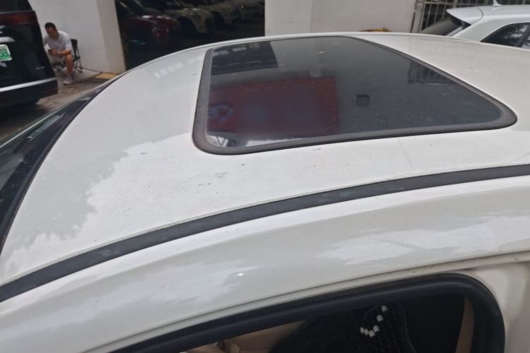 Used CHANGAN Eado 2015 1.6L Automatic Luxury Model Roof
