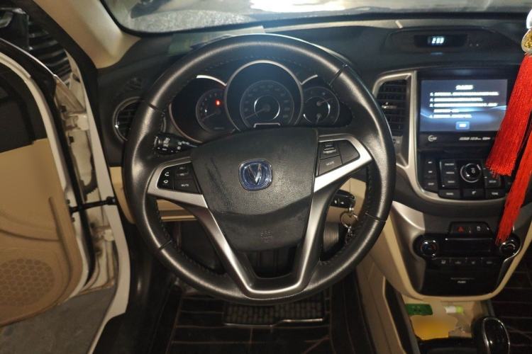 Used CHANGAN Eado 2015 1.6L Manual Luxury Model China IV Standard Steering Wheel