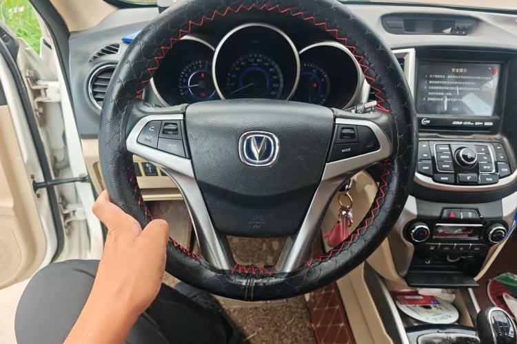 Used CHANGAN Eado 2015 1.6L Manual Luxury Model China IV Standard Steering Wheel