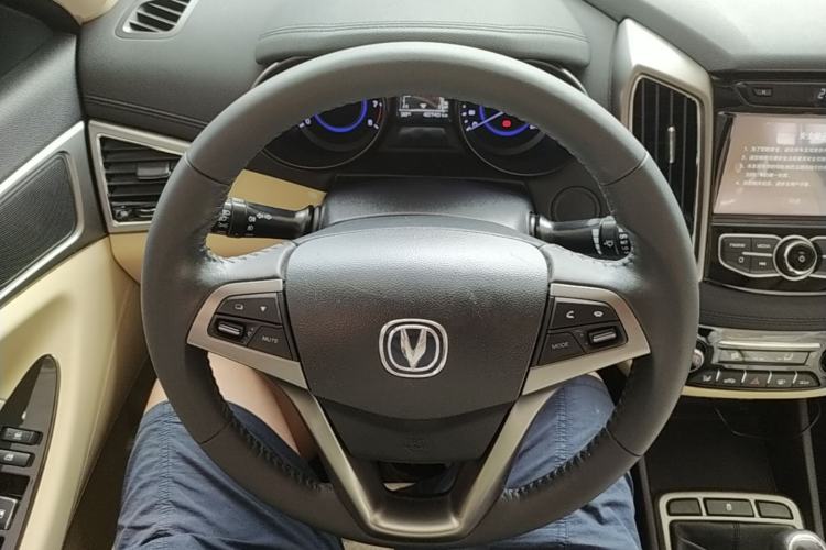 Used CHANGAN Eado 2015 1.6L Manual Luxury Model China V Standard Steering Wheel