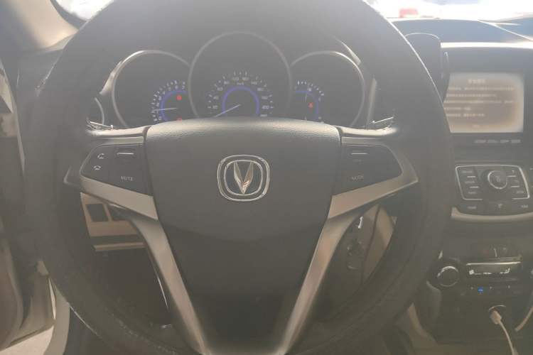 Used CHANGAN Eado 2015 1.6L Manual Luxury Model China V Standard Steering Wheel