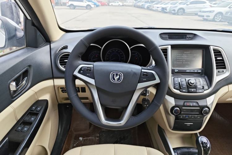Used CHANGAN Eado 2015 1.6L Manual Luxury Model China V Standard Steering Wheel