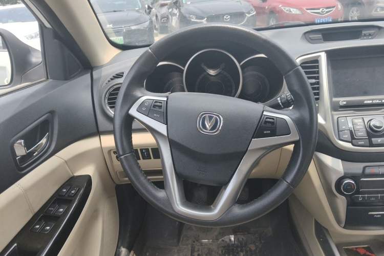 Used CHANGAN Eado 2015 1.6L Manual Luxury Model China IV Standard Steering Wheel