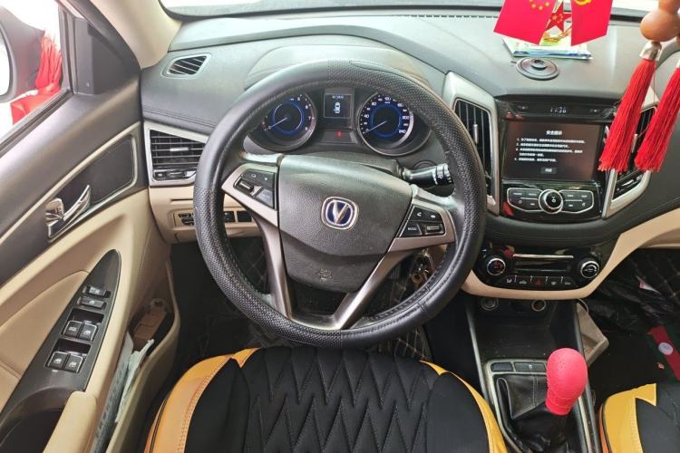 Used CHANGAN Eado 2015 1.6L Manual Luxury Model China V Standard Steering Wheel