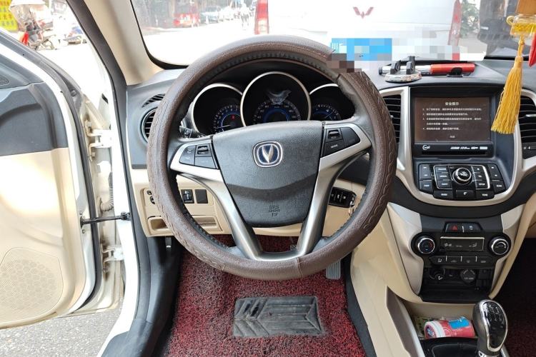 Used CHANGAN Eado 2015 1.6L Manual Luxury Model China IV Standard Steering Wheel