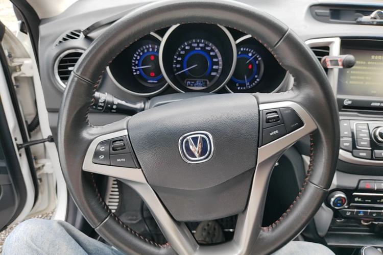 Used CHANGAN Eado 2015 1.6L Automatic Junku Model China IV Standard Steering Wheel