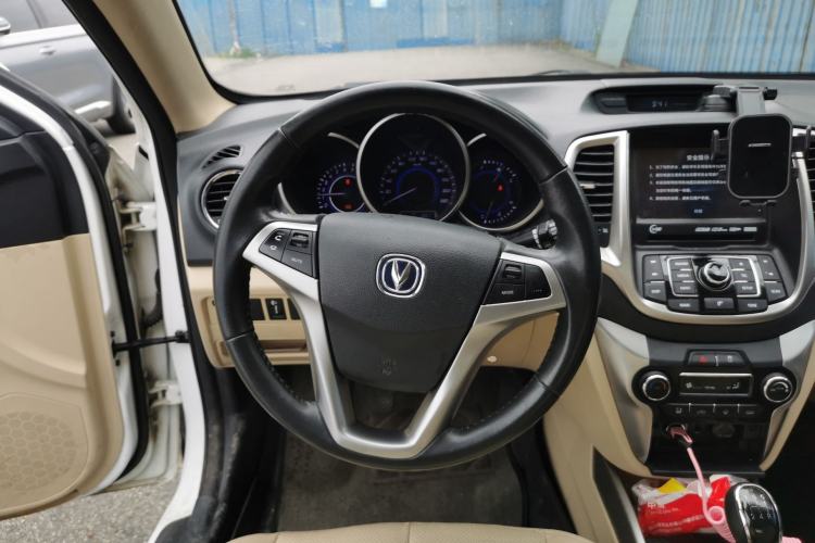 Used CHANGAN Eado 2015 1.6L Manual Luxury Model China IV Standard Steering Wheel