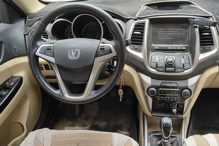 Used CHANGAN Eado 2015 1.6L Manual Luxury Model China V Standard Steering Wheel