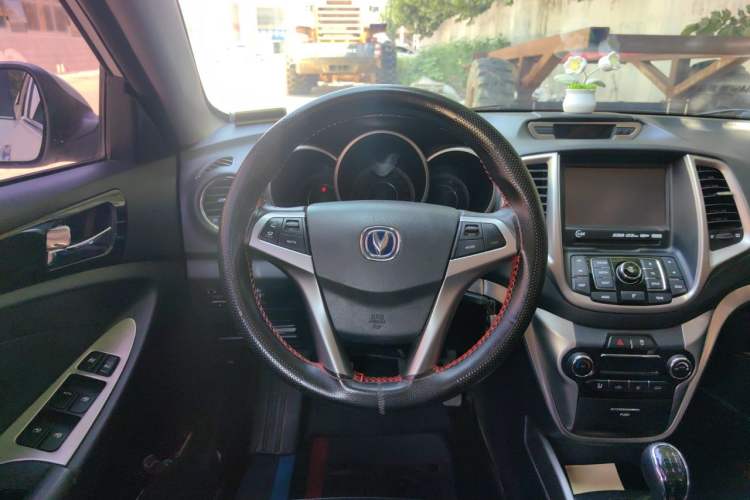 Used CHANGAN Eado 2015 1.6L Manual Junku Model China V Standard Steering Wheel