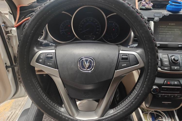 Used CHANGAN Eado 2015 1.6L Manual Luxury Model China V Standard Steering Wheel