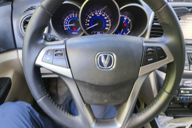 Used CHANGAN Eado 2015 1.6L Manual Luxury Model China V Standard Steering Wheel