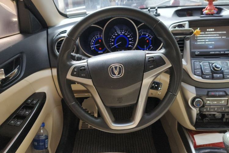 Used CHANGAN Eado 2015 1.6L Manual Luxury Model China V Standard Steering Wheel