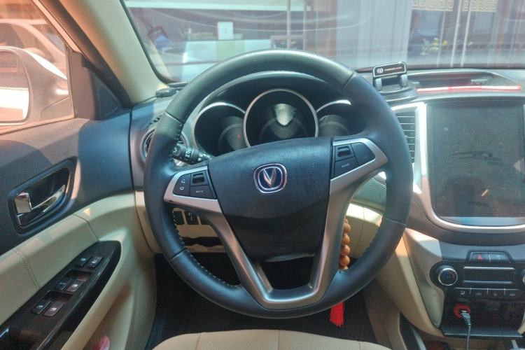 Used CHANGAN Eado 2015 1.6L Manual Luxury Model China V Standard Steering Wheel