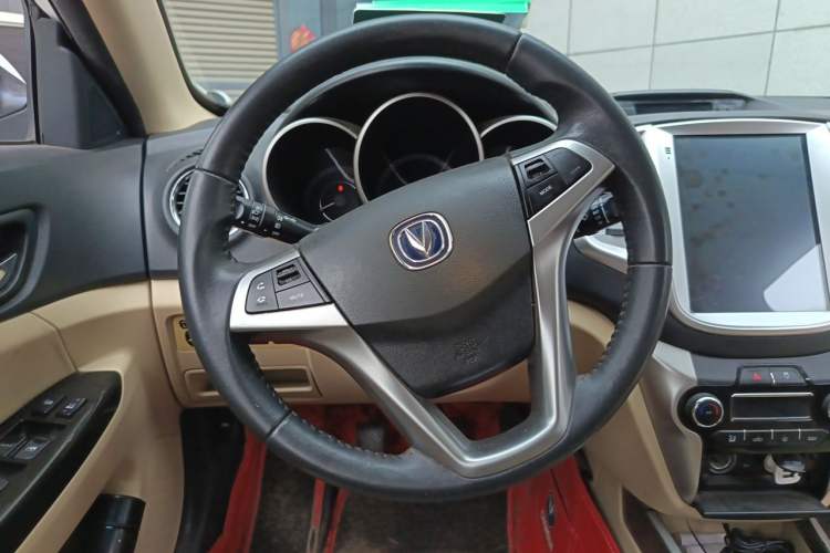 Used CHANGAN Eado 2015 1.6L Manual Luxury Model China V Standard Steering Wheel