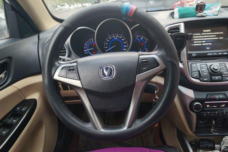 Used CHANGAN Eado 2015 1.6L Manual Luxury Model China V Standard Steering Wheel