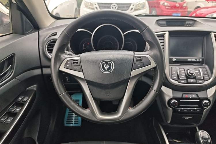 Used CHANGAN Eado 2015 1.6L Manual Luxury Model China V Standard Steering Wheel