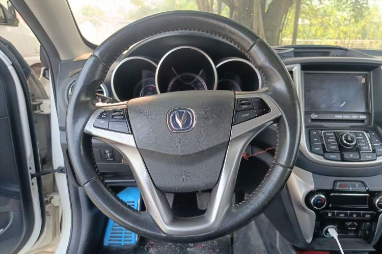 Used CHANGAN Eado 2015 1.6L Manual Junku Model China V Standard Steering Wheel