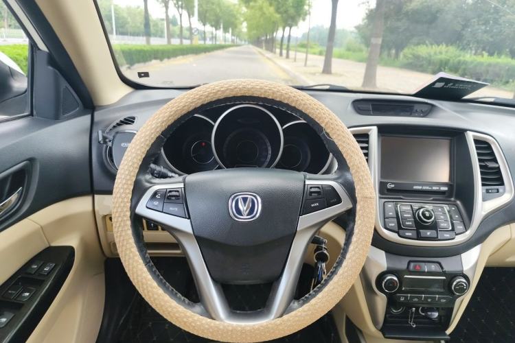 Used CHANGAN Eado 2015 1.6L Manual Luxury Model China V Standard Steering Wheel
