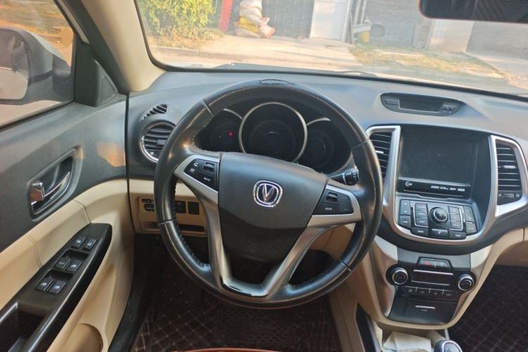 Used CHANGAN Eado 2015 1.6L Manual Luxury Model China IV Standard Steering Wheel