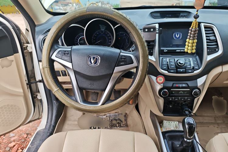 Used CHANGAN Eado 2015 1.6L Manual Luxury Model China IV Standard Steering Wheel